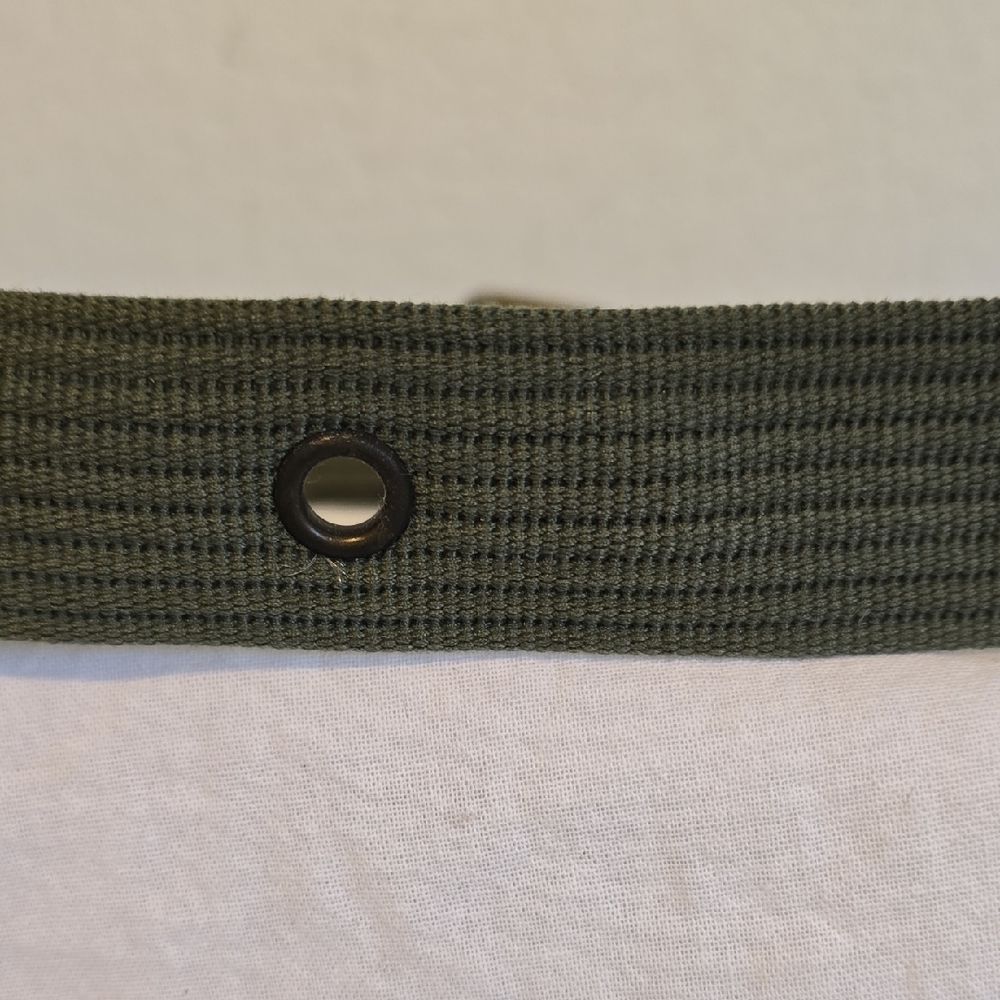 Women's Olive Green Canvas Belt. GC - Picture 9 of 11